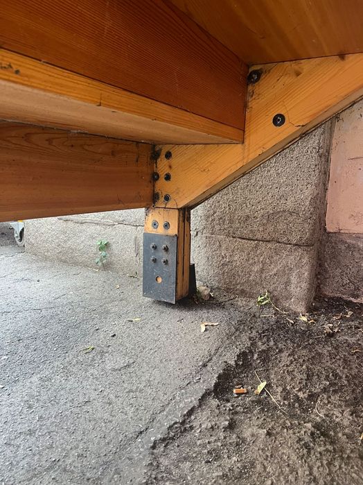 Дървена стълба на колелца от лиственник