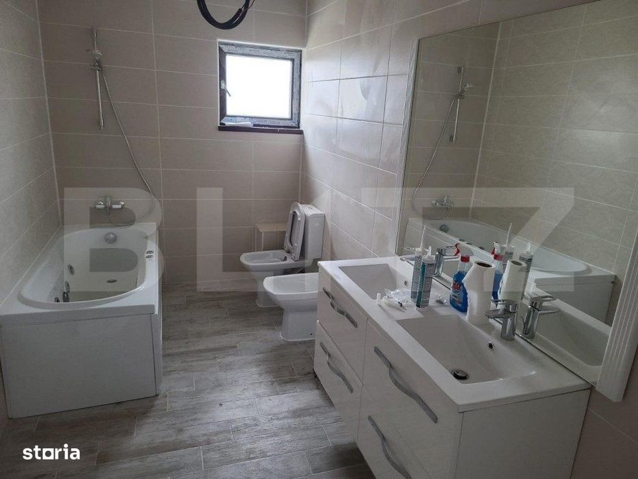 Casa, 180 mp, 5 camere, parcare, curte 260 mp, zona Veteranilor
