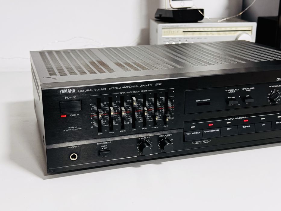 Amplificator cu egalizator 7 benzi YAMAHA AVX-20,dolby,Japan,100W/cana