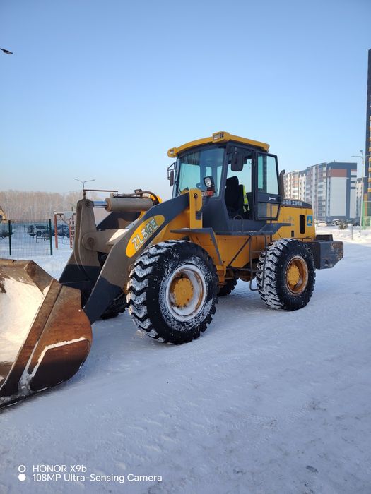 Продам фронтальный погрузчик