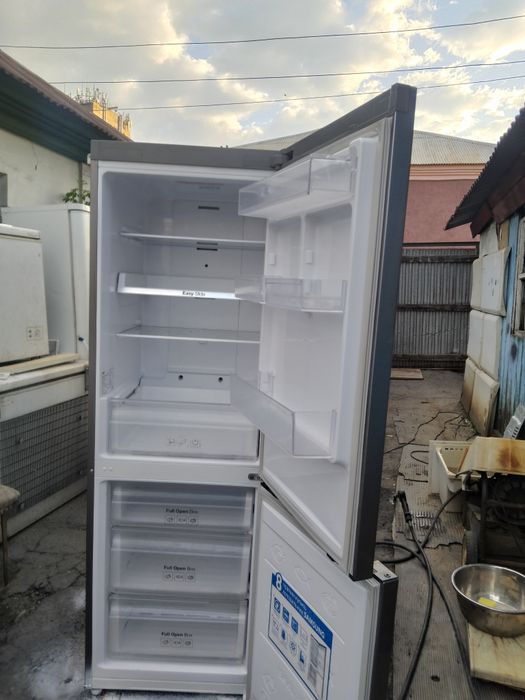 Продам холодильник