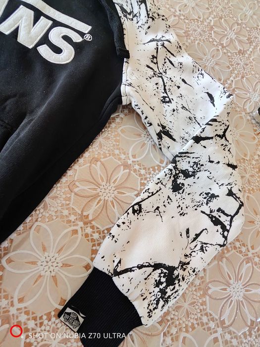 Суичър VANS чисто нов