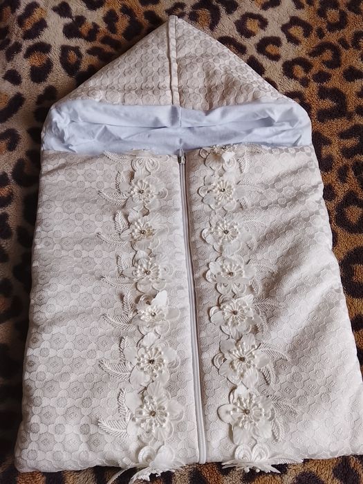 Продам конверты на выписку