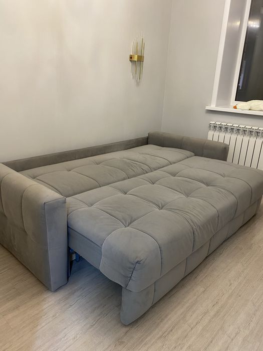 Раскладной диван в современном стиле