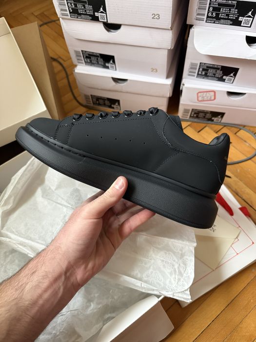 Alexander McQueen Negrii marimea 38, 42, 43