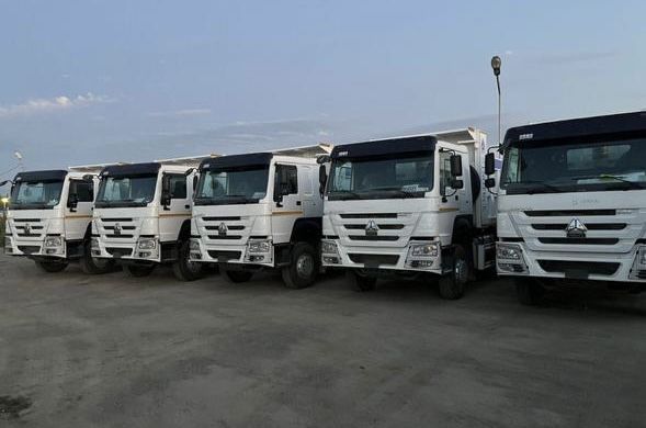 Самосвал 25 тонн — вывоз грунта, щебня, строймусора