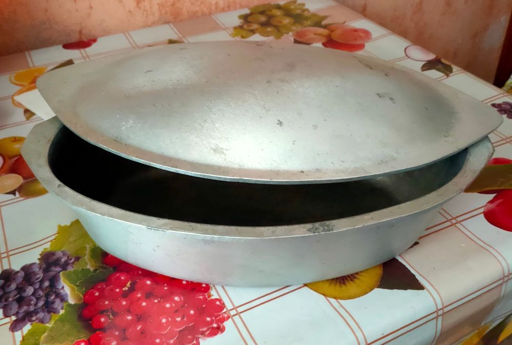 Продам советскую утятницу