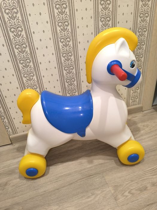 Лошадка на колесах