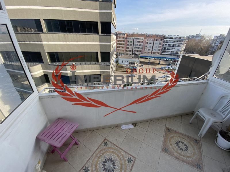 Дава се под наем Четиристаен апартамент в Варна, Базар Левски - 90 кв.м за 459 € - Снимка #11