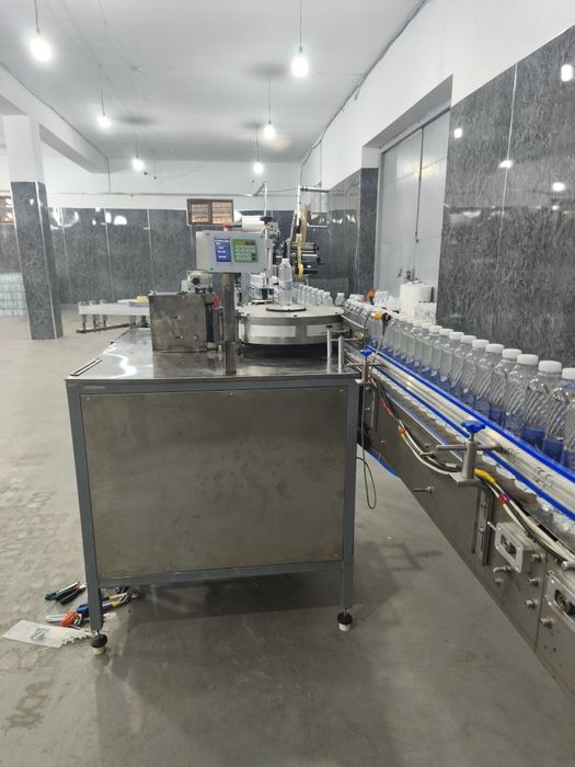 Etiketka uskunasi polipropilen uchun.( этикетировщик этикетка полипр