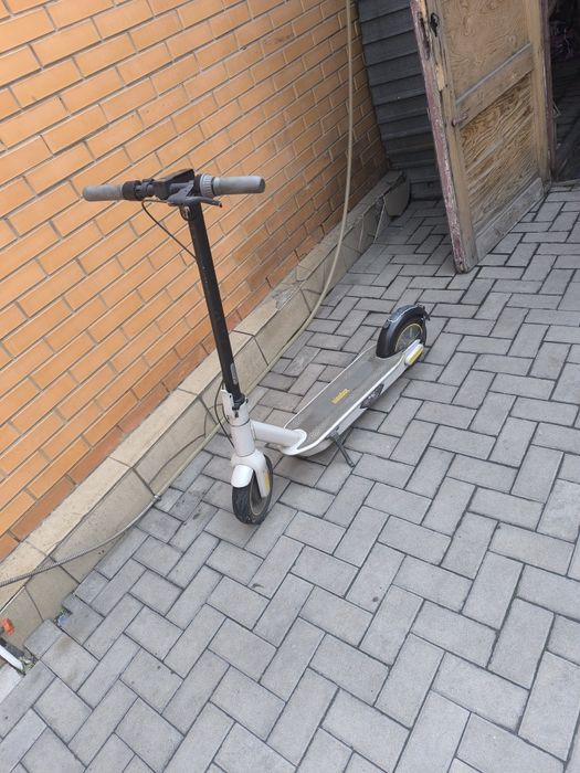 Электросамокат ninebot