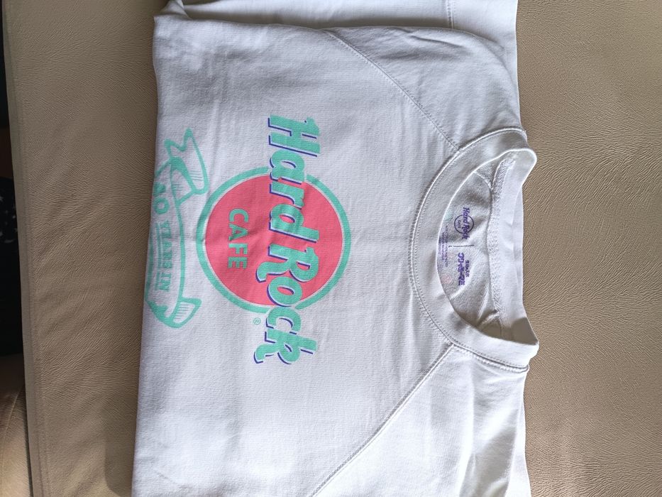 Vând bluza originala Hard Rock