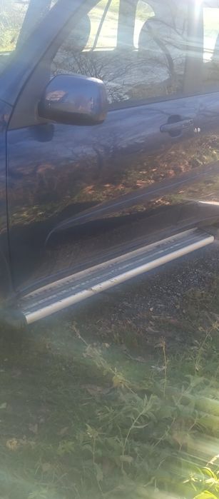 Тойота РАФ 4- джип