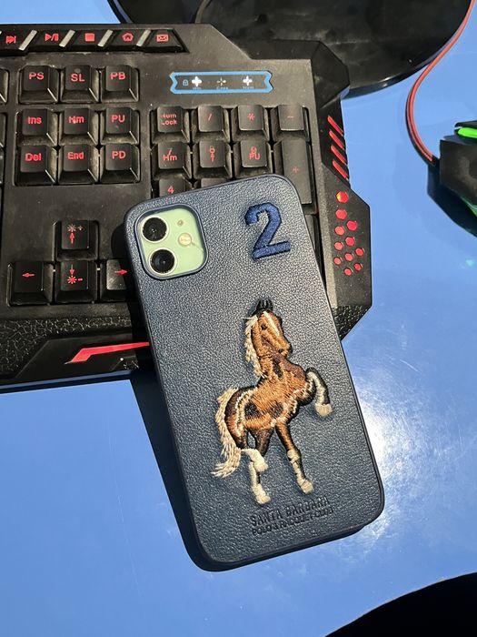 Айфон 11 сатылады срочно