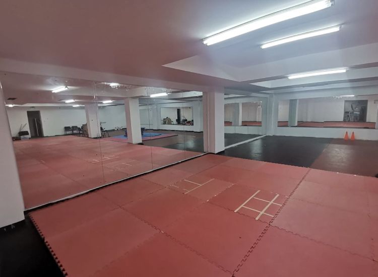 Oglnzi la comanda pentru activitati sportive