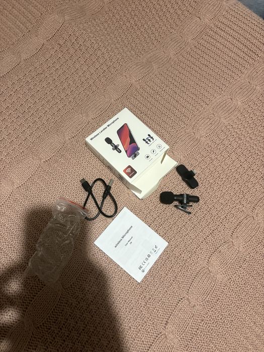 Microfon Lavaliera Wireless Clip pentru iPhone/iPad