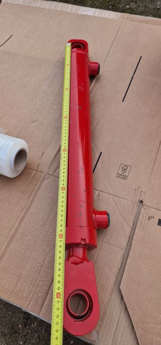 Cilindru hidraulic 720 mm tija 40 mm bolturi 30 mm grosime preț 790 le
