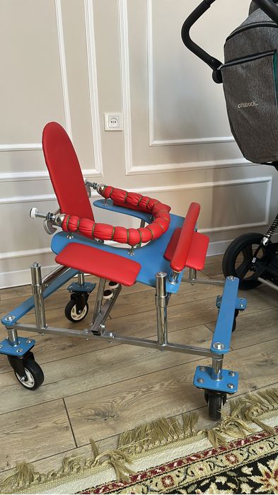 Продам ходунок для детей инвалидов