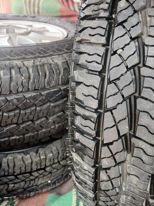 Продавам 4 броя гуми с джанти Nexen Roadian AT 4x4 (245/70 R16)