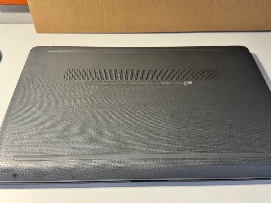 HP Laptop + Ghiozdan laptop & tableta