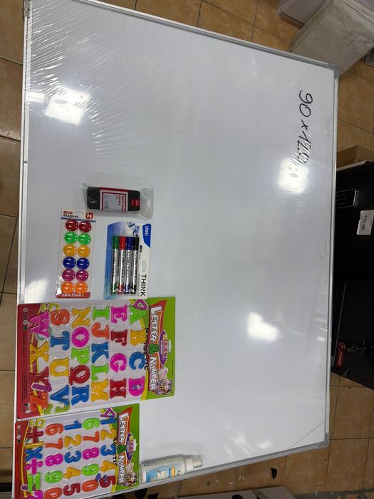 Doska markerli yangi  sifatli arzon narxda