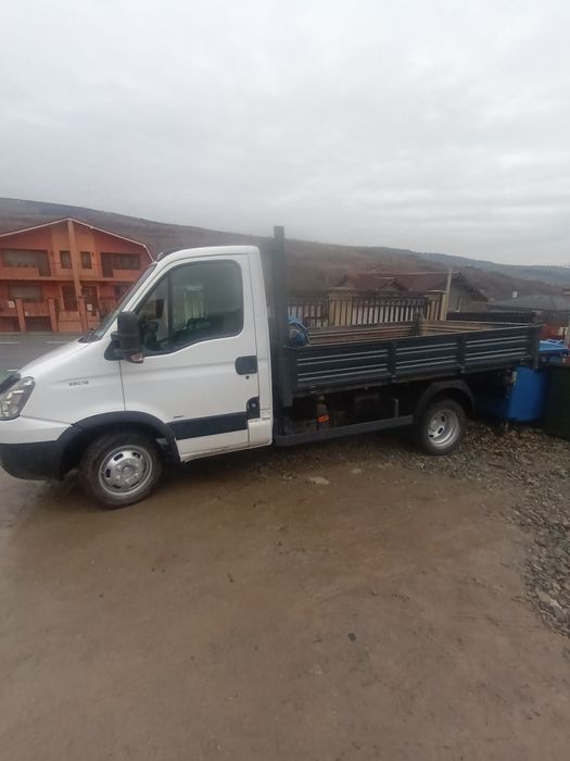 Vând iveco daily