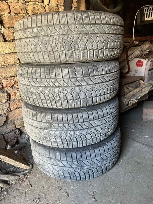 Продавам зимни гуми с джанти.