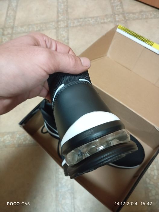 Кроссовки рабочие