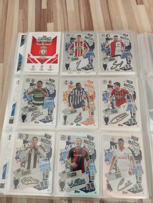 Карти Topps сезони 25/26 и 24/25