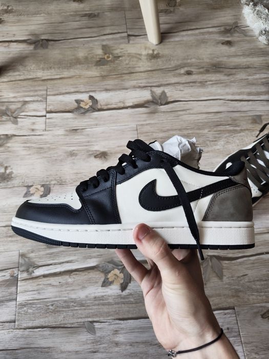 ! ULTIMA PERECHE ! - Jordan 1 OG mocha 42, 2 perechi de sireturi, nou nouti