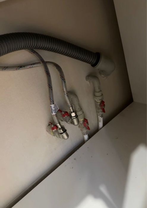 Мастер на час.плотник. сантехник. слесарь. электрик