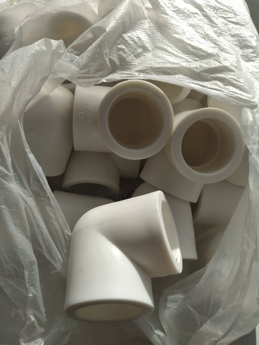 Продам   пластиковые адаптер