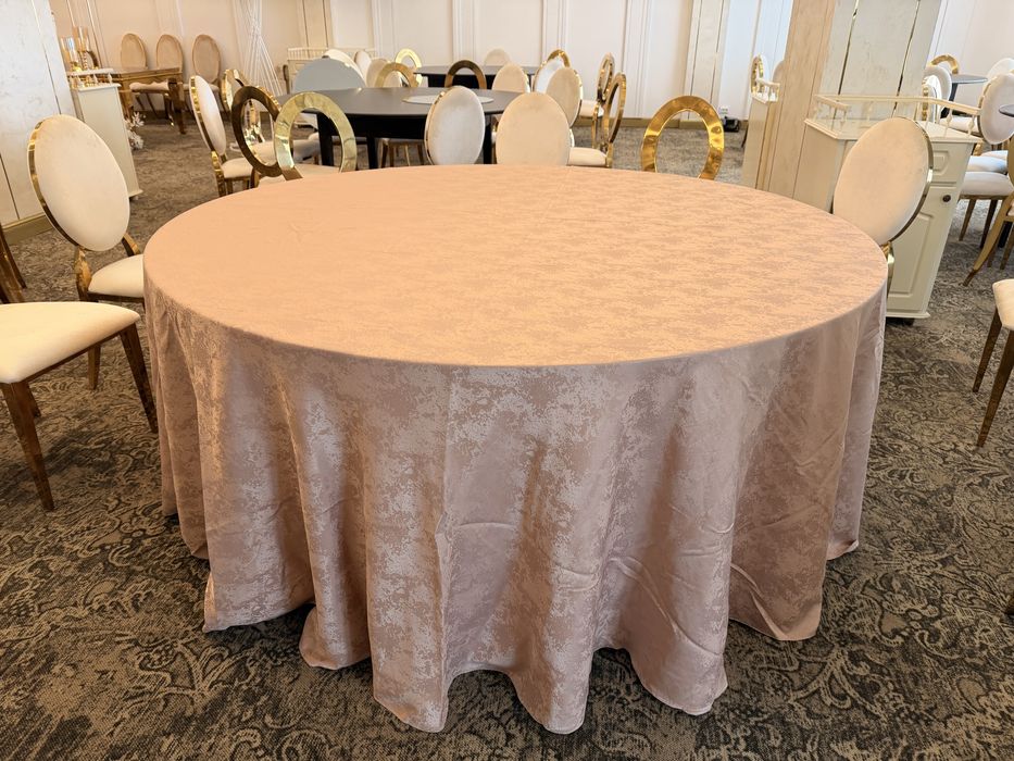 Fete de masa pentru evenimente