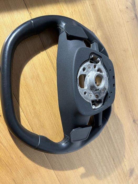 Volan  teșit Audi/ padele/ comenzi tactile