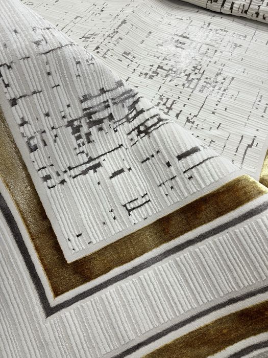 Продается турецкий ковер новый , размер ковра 3/4