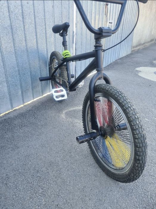 Vând BMX pentru scheme