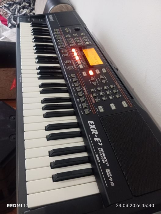 Roland stare foarte buna plus boxă ce se vede in poze  doar la schimb