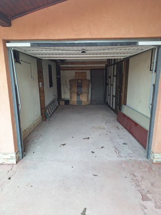 Propietar închiriez garaj