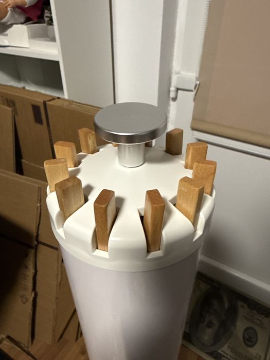 Suport haine nou(Lichidare de stoc)