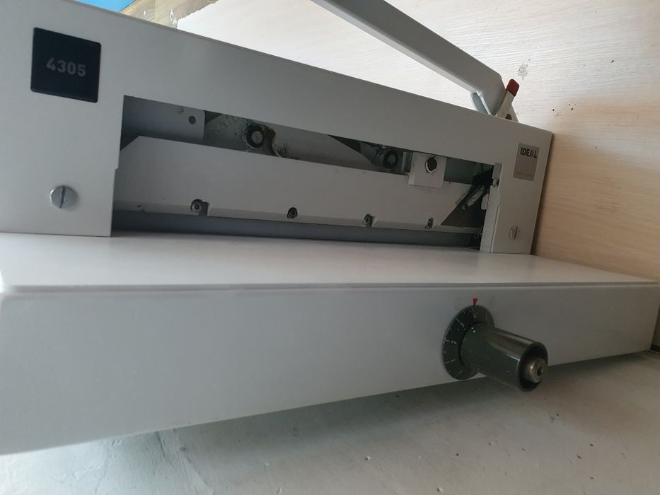 Гильотина ideal 4305.( Резак)