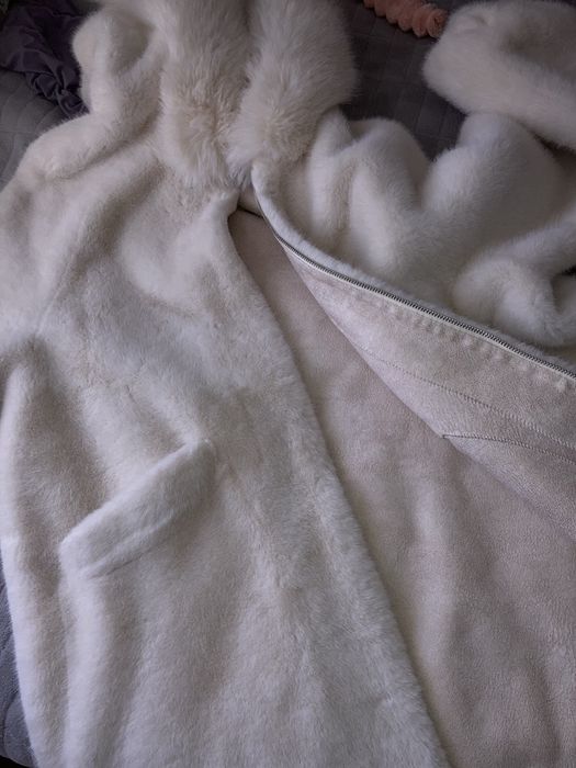 Белая Эко шуба с капюшоном