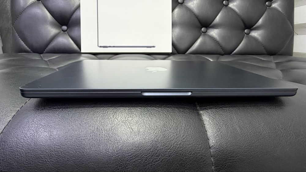 Apple MacBook Air M4 13 inch 16 GB\256GB идеал