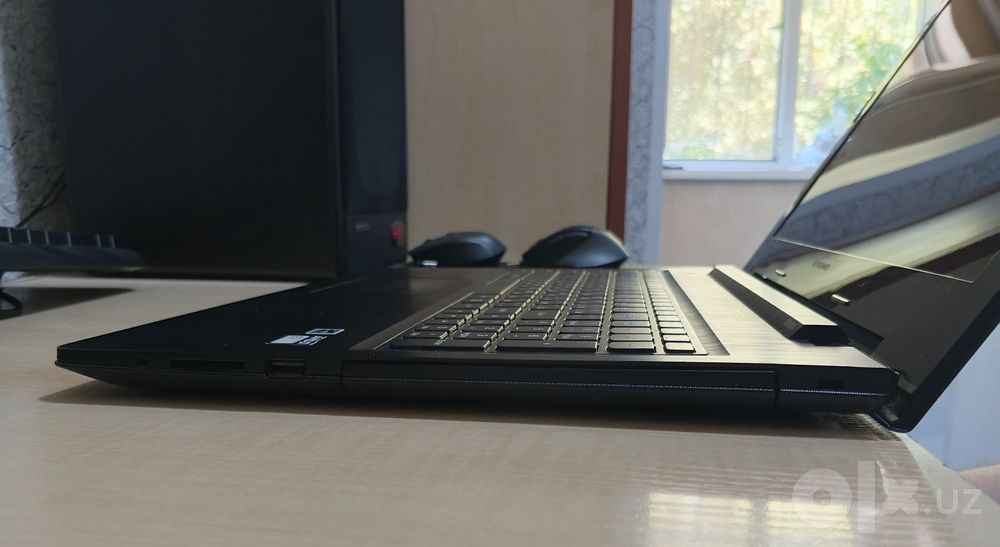 LENOVO G50-45 15,6" HD / AMD® E1-6010 Dual-Core / 4GB DDR3 / 250GB HDD