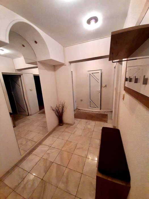 Дава се под наем Многостаен апартамент в Бургас, Център - 135 кв.м за 550 € - Снимка #11