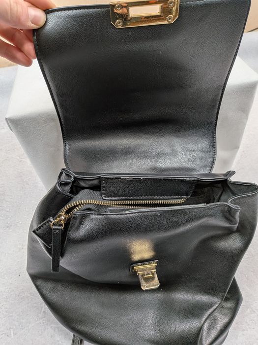 Ghiozdănel  Damă Piele Naturală Neagră Accesorii Aurii Size One Size