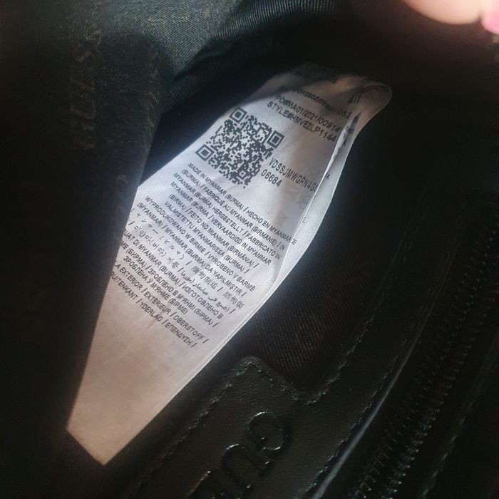 Gentuta de umar Guess