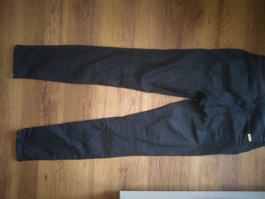 Черен тесен панталон