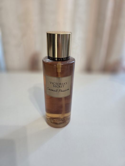 Victoria's Secret spray corp