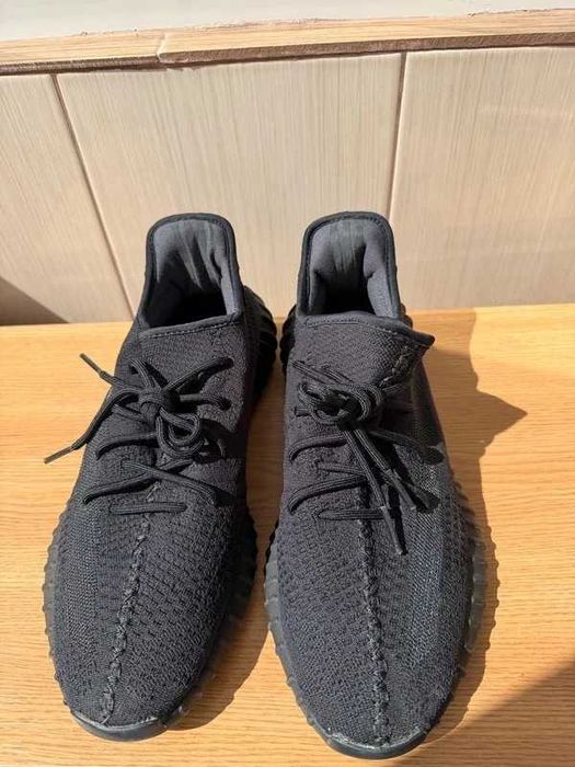 Adidas Yeezy 350 V2 Onyx
