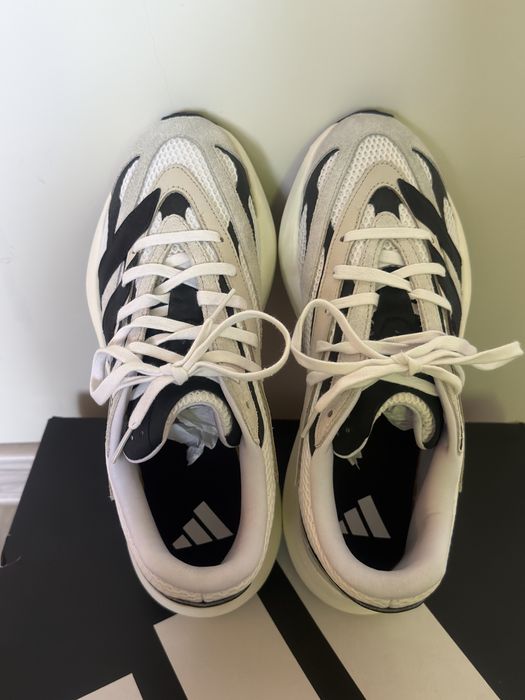 Маратонки Адидас Adidas lightbaze